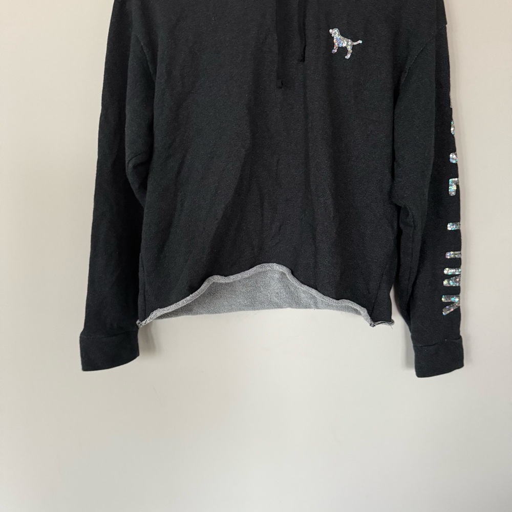 VS Victorias Secret Pink Grey Glittered Chicago Cropped Hoodie Sweatshirt - Picture 6 of 13